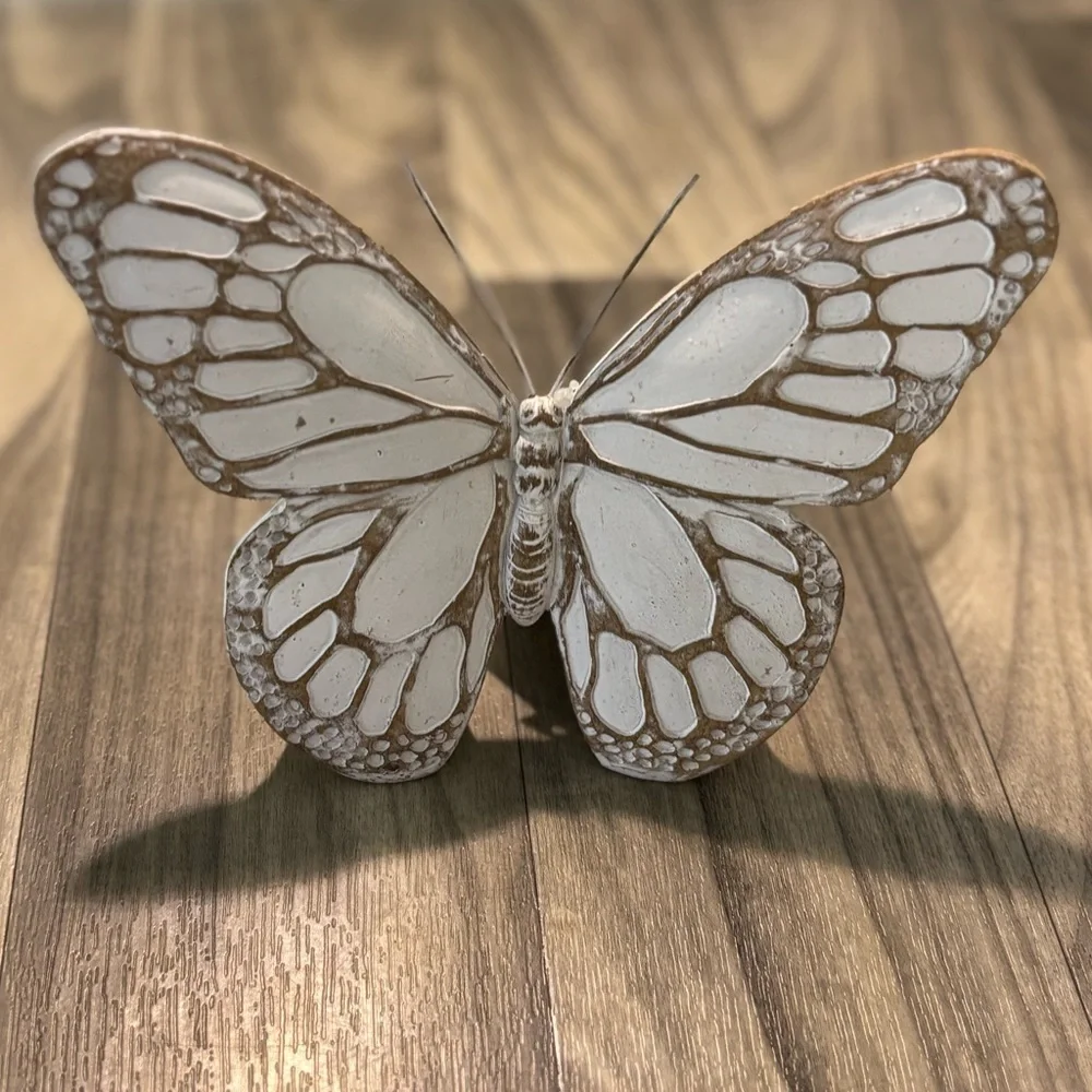 Elegant White and Tan Butterfly Decor! (Can decorate 🦋)